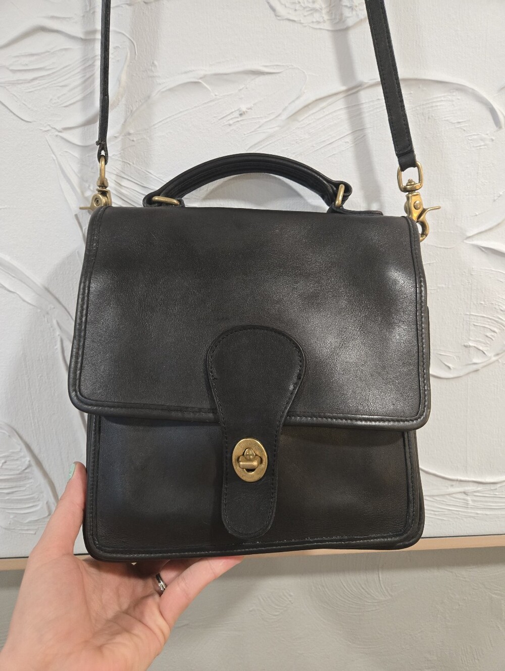 Coach• Vintage Station Black Leather Bag with Gold Accent. M4C 5130 - Picture 6 of 16
